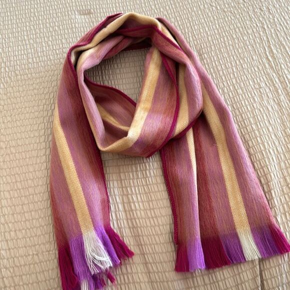 Beautiful alpaca scarf from Ecuador so soft and warm! - Picture 5 of 10